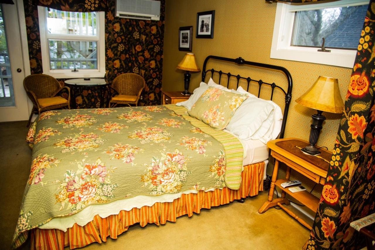 Sylvan Inn Bed & Breakfast Glen Arbor Exterior foto