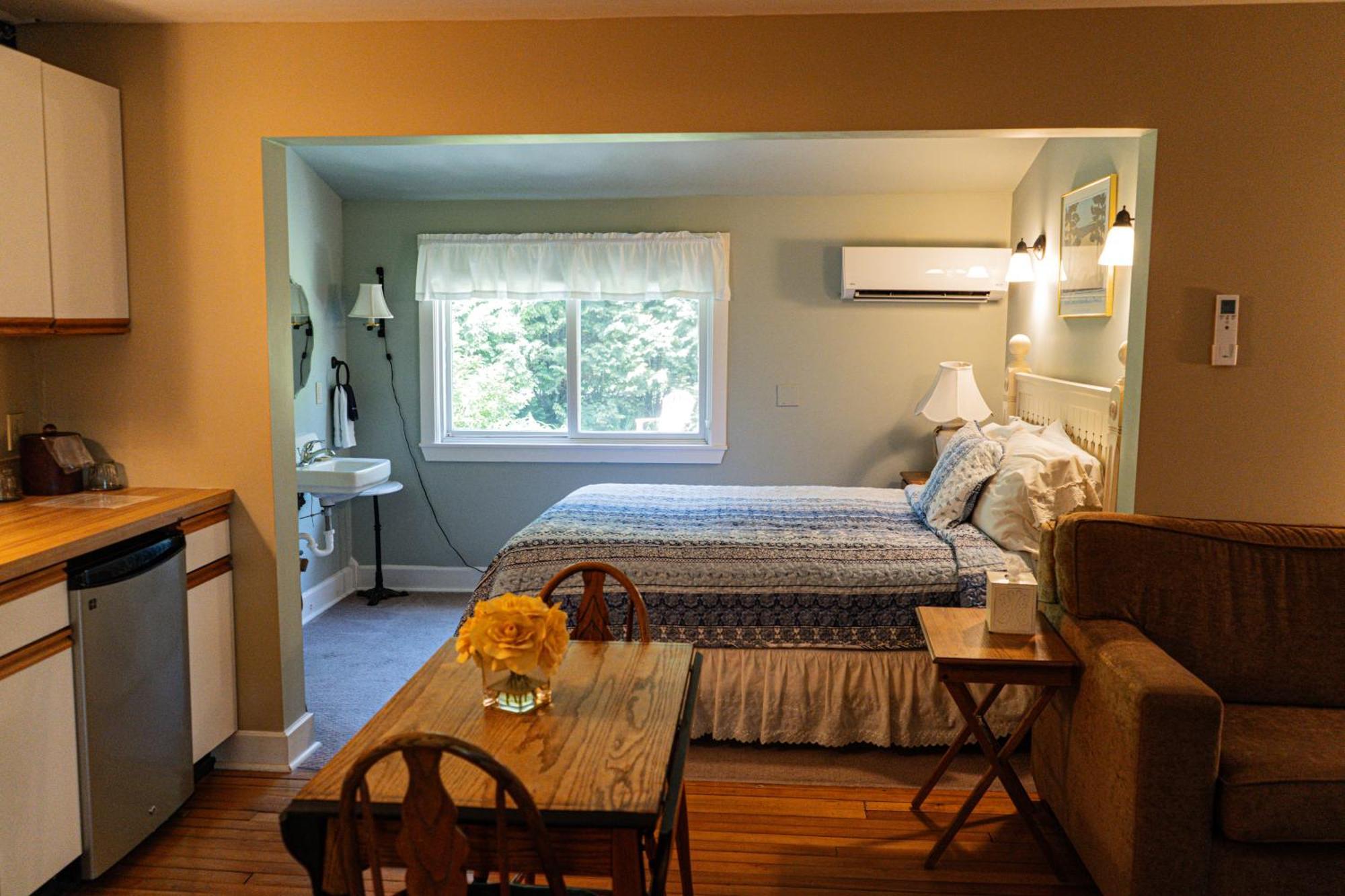 Sylvan Inn Bed & Breakfast Glen Arbor Exterior foto